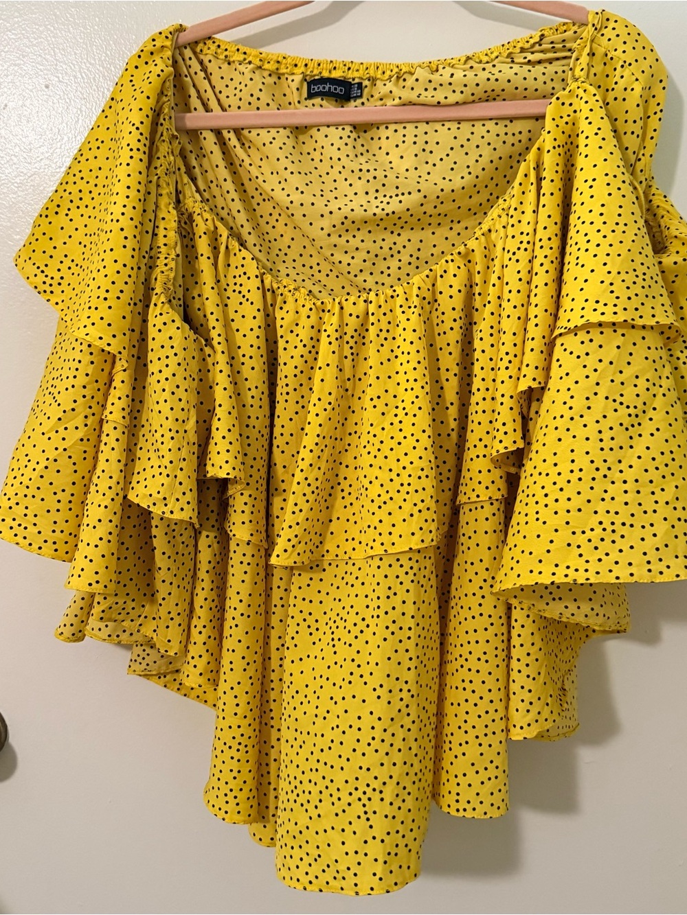 Boohoo Women’s US 16 Yellow/Black Polka Dot Ruffle Scoop Neck Pullover Blouse